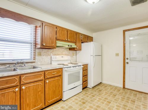 133 Azalea Dr, Charles Town WV  25414-5841 exterior