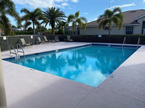 6581 Castlelawn Pl, Naples FL  34113-1613 exterior
