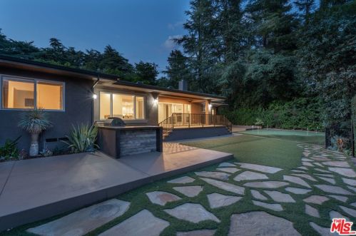 1732 Bonita Vista Dr, La Canada CA  91011-1614 exterior