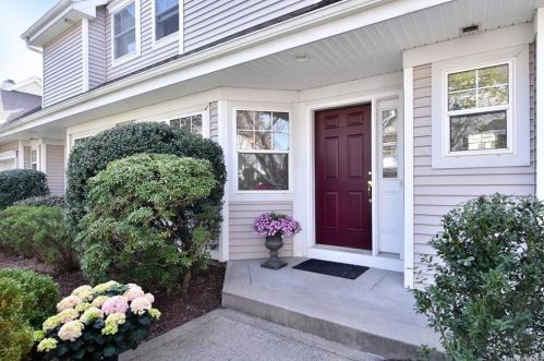 13 Winding Ridge Rd, White Plains, NY 10603-2853