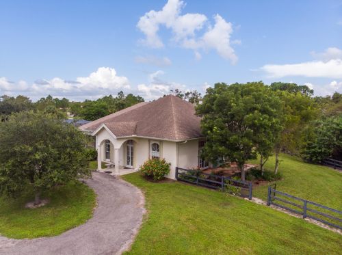 2562 Prarieview Dr, Town Of Loxahatchee Groves FL  33470-2572 exterior