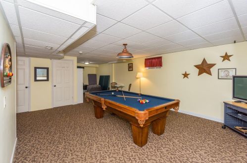 634 Ellen Dr, Cincinnati OH 45255-4917 exterior