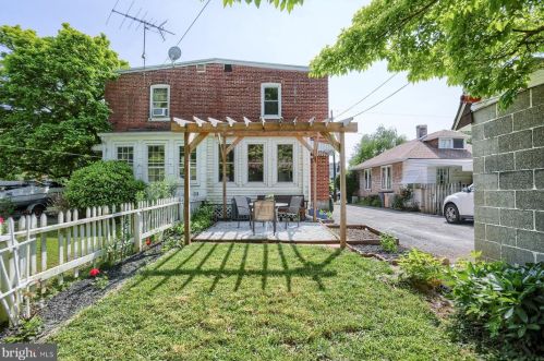 13 Montrose Ave, Lancaster PA  17603-6659 exterior