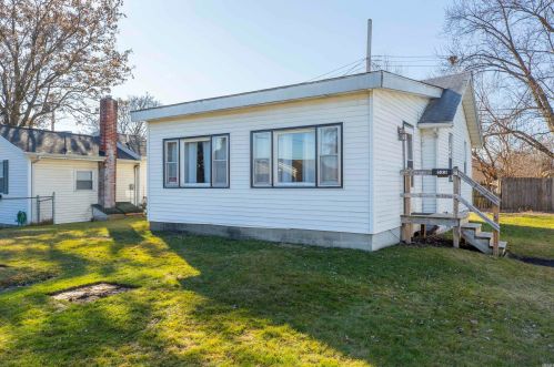 523 Berlin Ave, Mishawaka, IN 46544-1503
