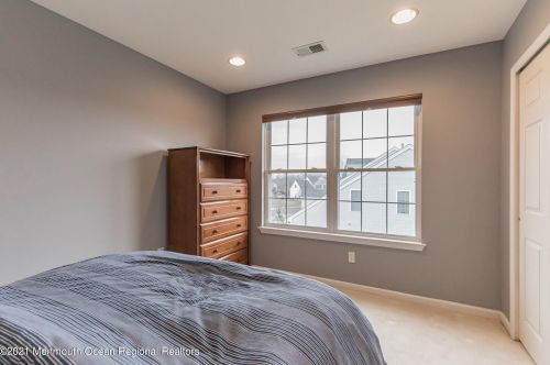 139 Princeton Oval, East Freehold NJ  07728-5338 exterior