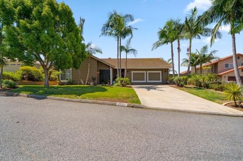 1331 Hermana Ct, Vista, CA 92084-3421