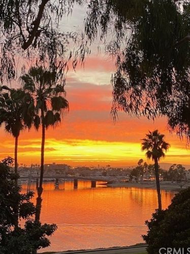 5313 Marina Pacifica Dr, Long Beach CA 90803-3884 exterior