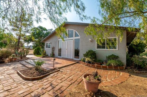 25511 Potrero Valley Rd, Potrero, CA 91963-1503