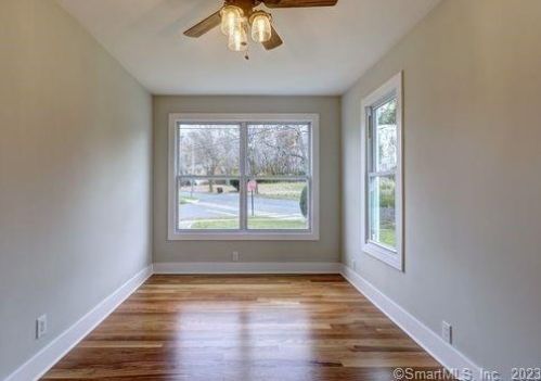 242 Meadowside Rd, Milford CT  06460-4528 exterior