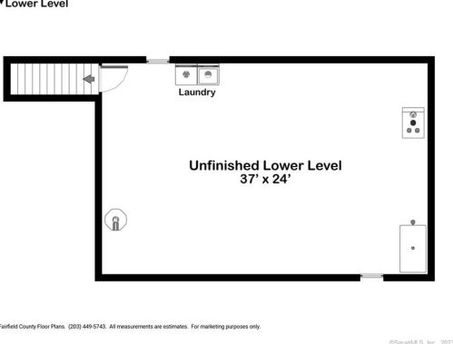 18 Silver Brook Rd, Westport CT  06880-1523 exterior