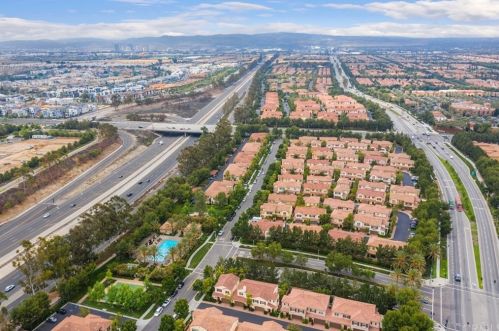 32 Maycrest, Irvine CA  92618-2253 exterior