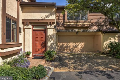 633 Sayre Dr, Princeton, NJ 08540-5832