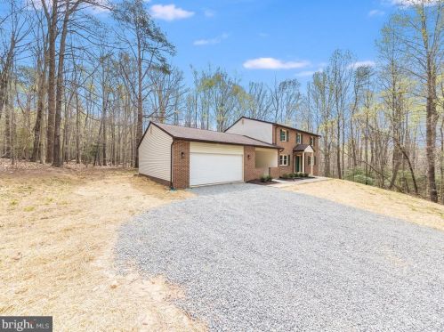 8797 Doug Dr, Nokesville VA  20181-3217 exterior