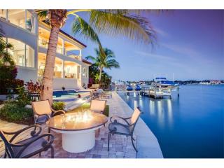 1524 Caribbean Dr, Sarasota, FL 34231-5304