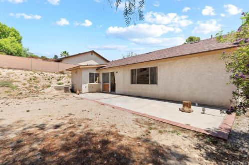 28535 Winterdale Dr, Santa Clarita CA  91387-3136 exterior