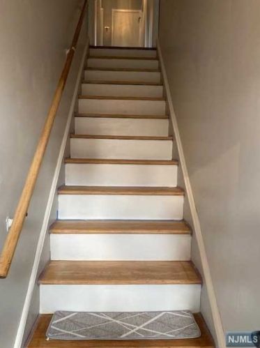 25 Central Ave, Dumont NJ  07628-1610 exterior