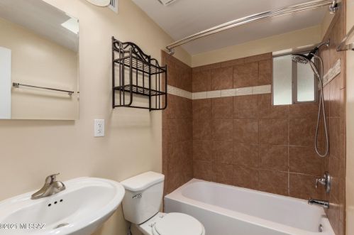 4941 Andrew St, Tucson AZ 85711-6431 exterior