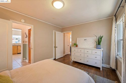 2350 109, Oakland CA  94603-4115 exterior
