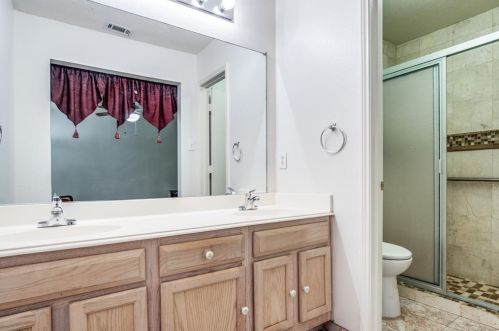 4518 Falls Dr, Dallas TX  75211-6405 exterior