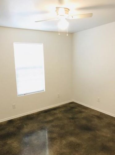 816 8th St, Bonham TX  75418-3927 exterior