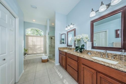 4811 Cross Pointe Dr, Oldsmar FL 34677-5202 exterior