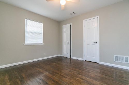 1104 Sharondale St, Fort Worth TX 76115-4241 exterior