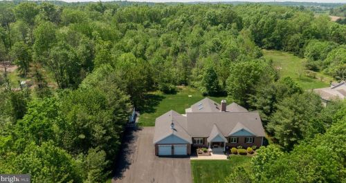 6166 German Rd, Pipersville, PA 18947-1080