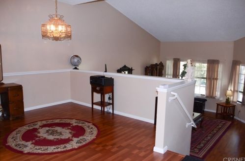 19966 Avenue Of The Oaks, Santa Clarita CA  91321-1387 exterior