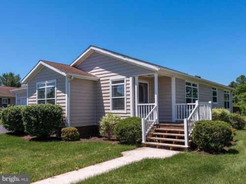 204 Oriole Dr, Carlisle, PA 17013-8771