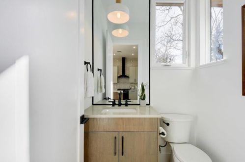 4907 Delores Ave, Austin TX 78721-2107 exterior