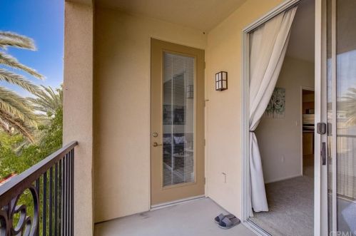 2403 Watermarke Pl, Irvine CA  92612-7690 exterior