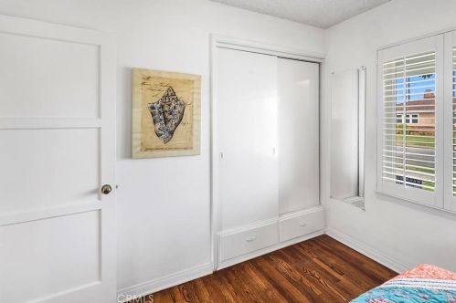 5436 Rosebay St, Long Beach CA  90808-3527 exterior