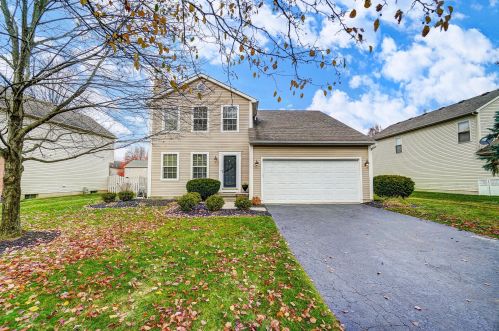 122 Wyckshire Dr, Pataskala OH  43062-7345 exterior