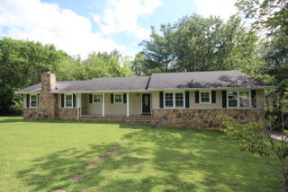 451 Julia Dr, Cookeville, TN 38506-4237