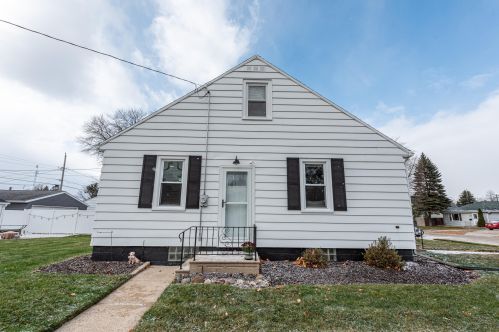 1903 29 St, Kenosha WI 53144-1664 exterior