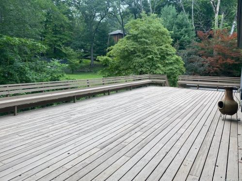 37 Fox Hill Rd, Tuxedo Park NY  10987-4227 exterior