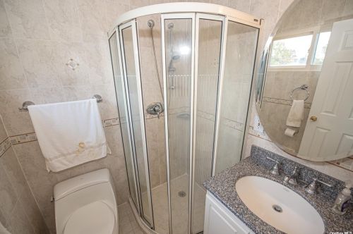 28 Hammond Rd, Elwood NY  11731-4810 exterior