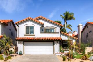 1552 Roma Dr, Vista, CA 92081-5028