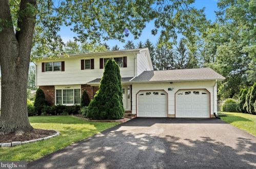 348 George Dye Rd, Trenton, NJ 08691-3311