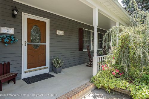320 Tina Lee Ct, Bricktown, NJ 08724-2016