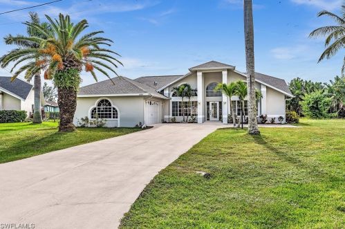 2228 43rd St, Cape Coral, FL 33914-6105