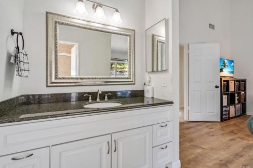 30078 Mira Loma Dr, Temecula CA  92592-2122 exterior