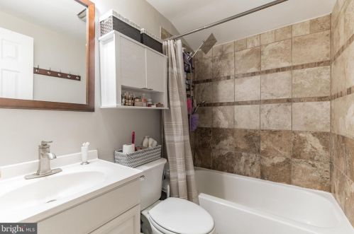 14397 Surrydale Dr, Woodbridge VA  22193-3470 exterior