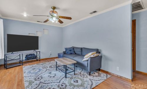 4 Charles Ter, Piscataway NJ  08854-5320 exterior