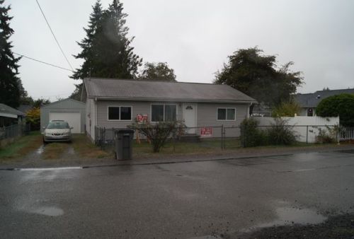 3729 F St, Bremerton, WA 98312-4640