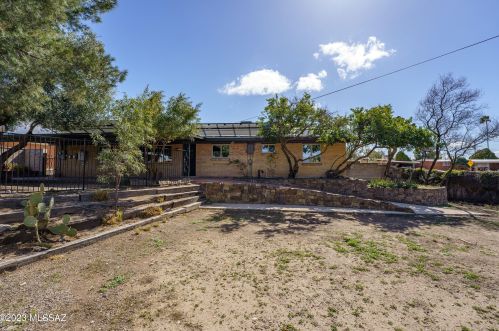 8801 Shiloh Pl, Tucson AZ  85710-2912 exterior