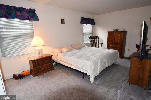 988 Lansdale Ave, Lansdale PA 19446-1621 exterior