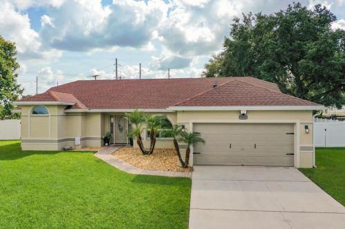 5806 Driftwood Dr, Winter Haven, FL 33884-3299