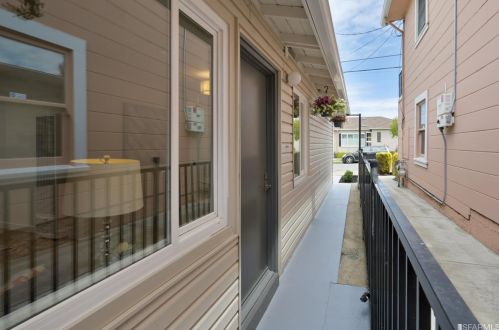 449 Poplar Ave, San Bruno, CA 94066-4203