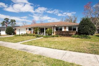 9063 Warwickshire Rd, Jacksonville, FL 32257-5245